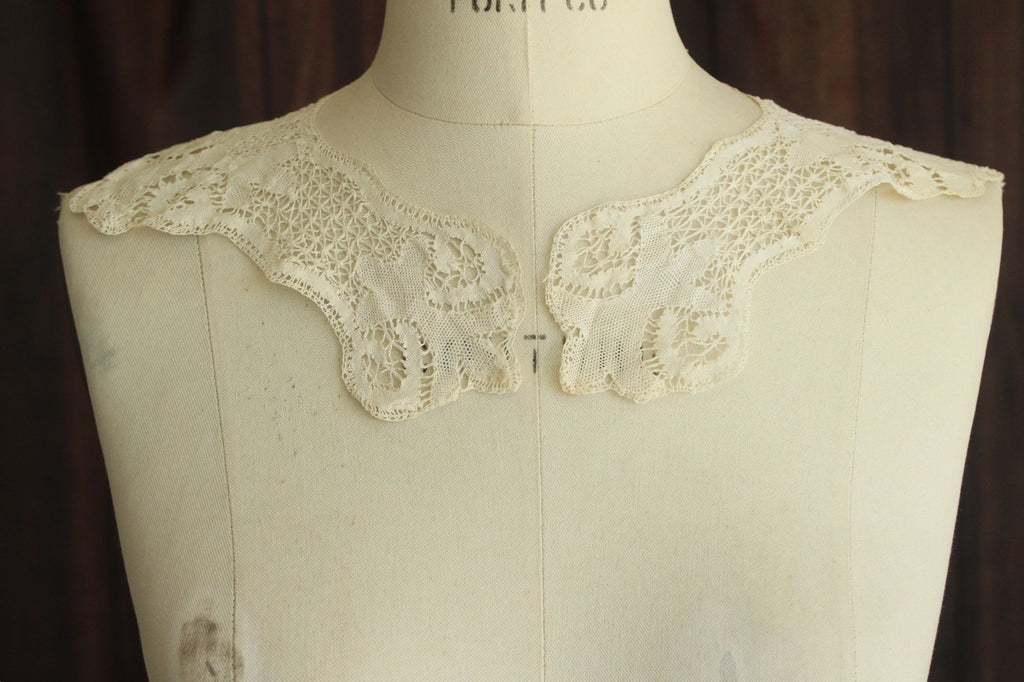 Antique Ivory Cotton Lace Collar Appliques.