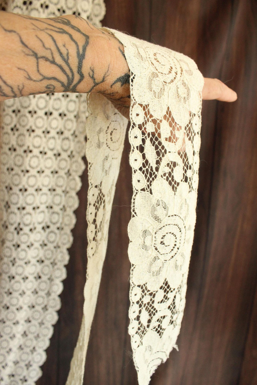 Vintage Lace Trim, Ivory Floral Pattern 3" Wide, 1 yard plus 27 inches long piece