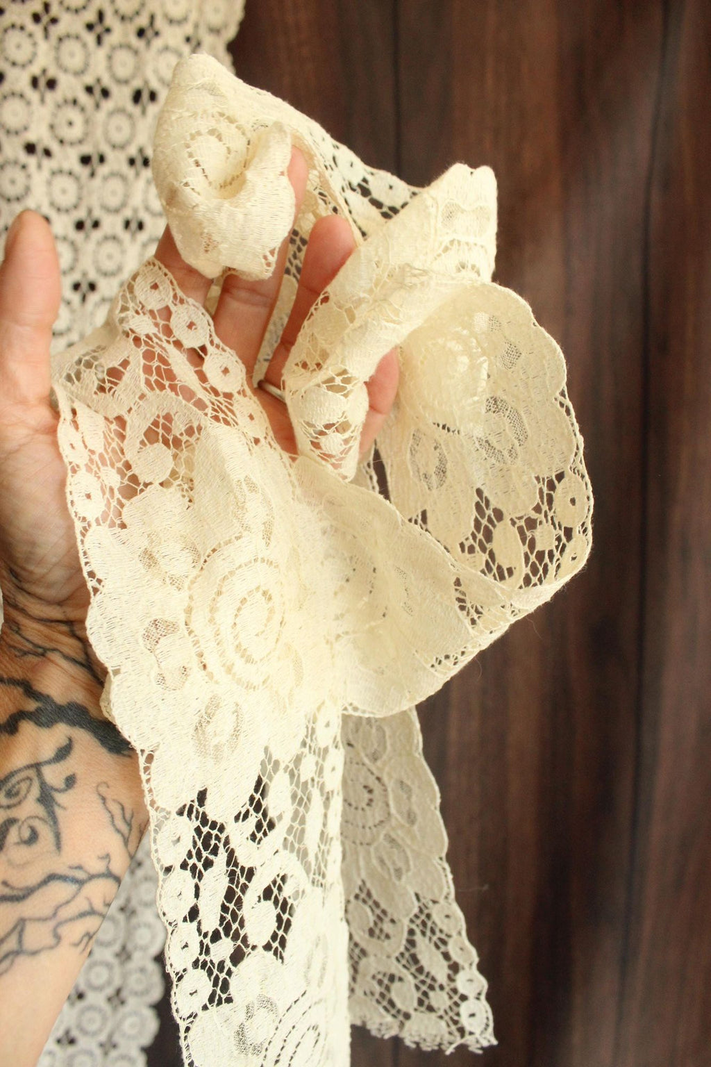 Vintage Lace Trim, Ivory Floral Pattern 3" Wide, 1 yard plus 27 inches long piece