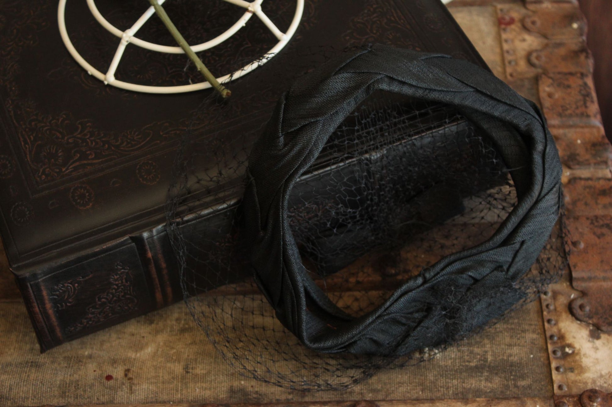 Vintage 1950s Black Silk Fascinator With Veil