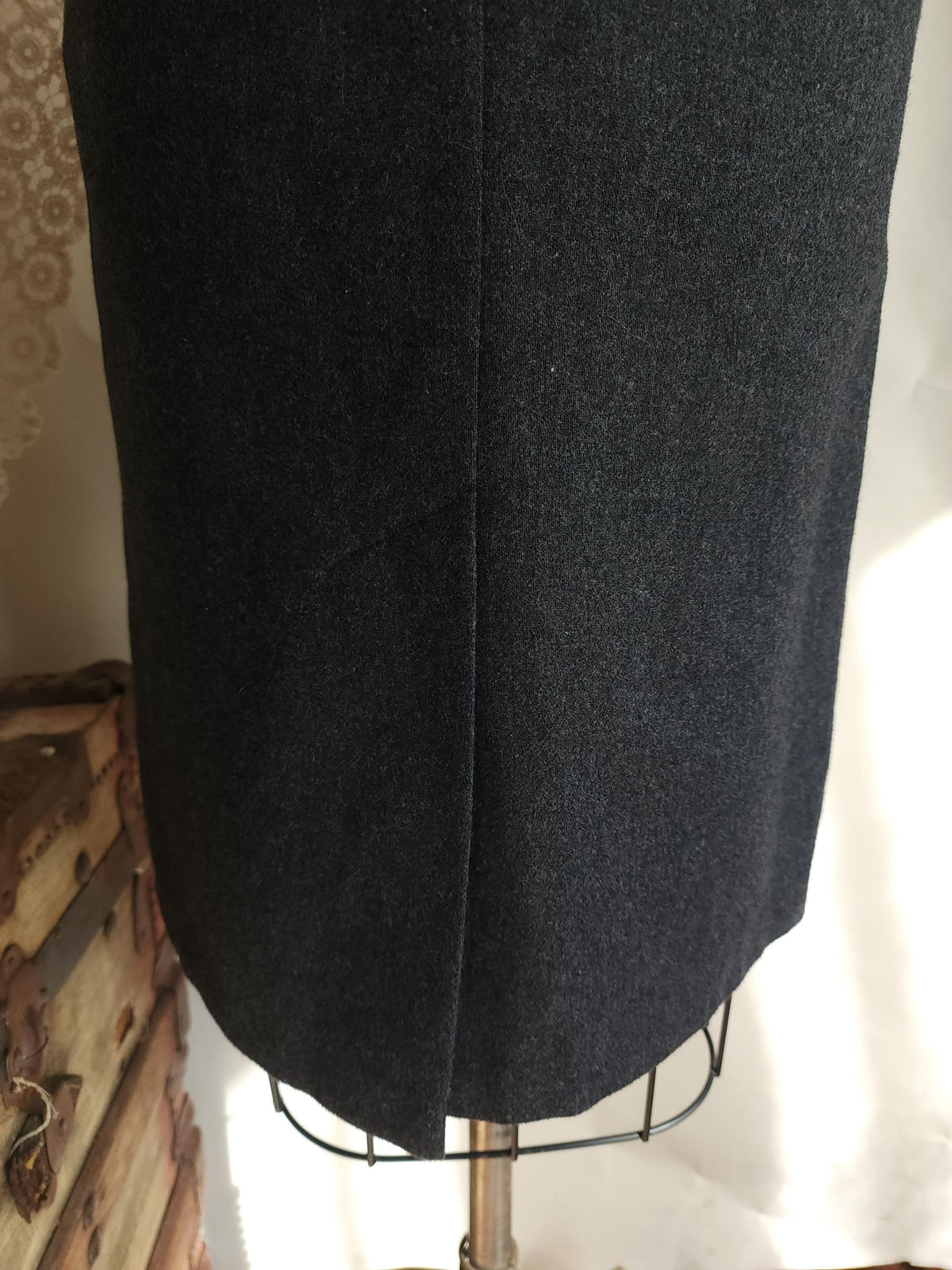 Vintage 1970s 1980s Gray Wool Pencil Skirt with Pockets