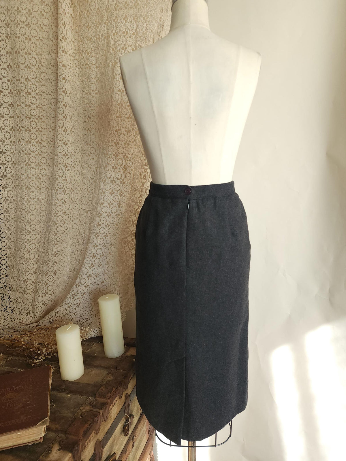 Vintage 1970s 1980s Gray Wool Pencil Skirt with Pockets