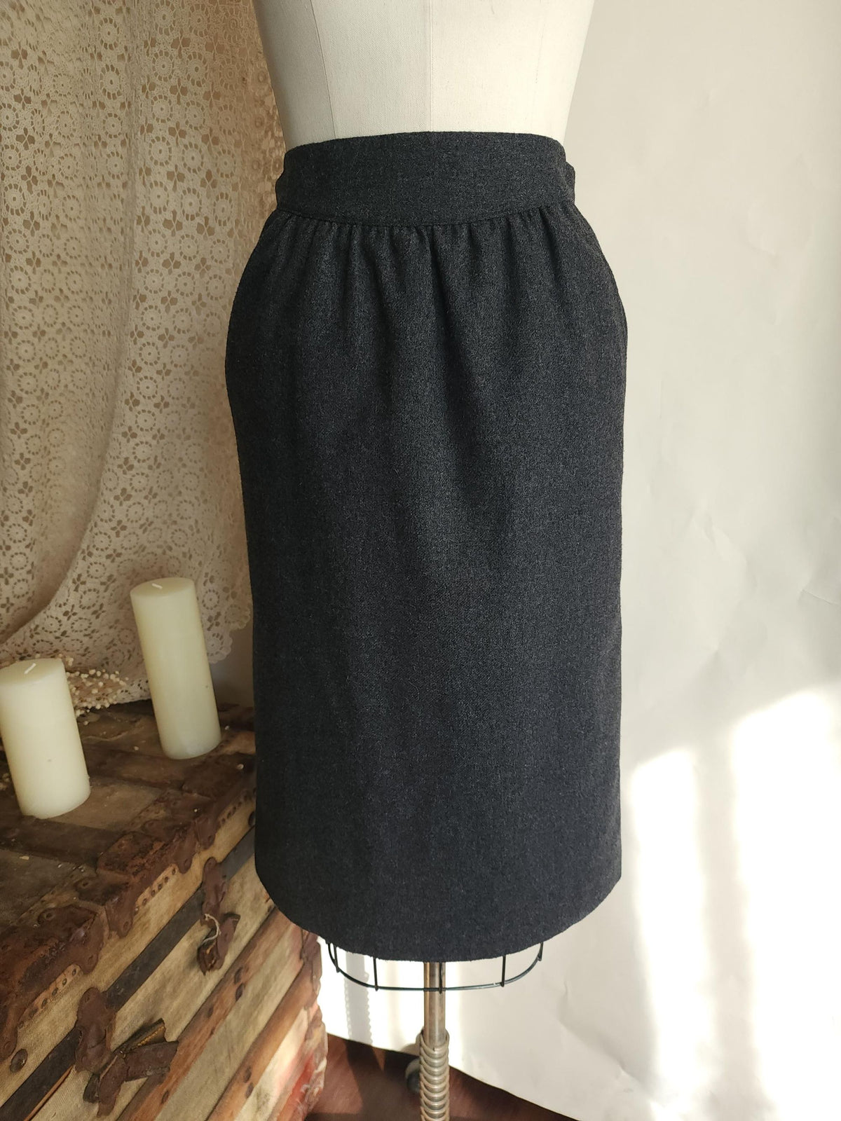 Vintage 1970s 1980s Gray Wool Pencil Skirt with Pockets