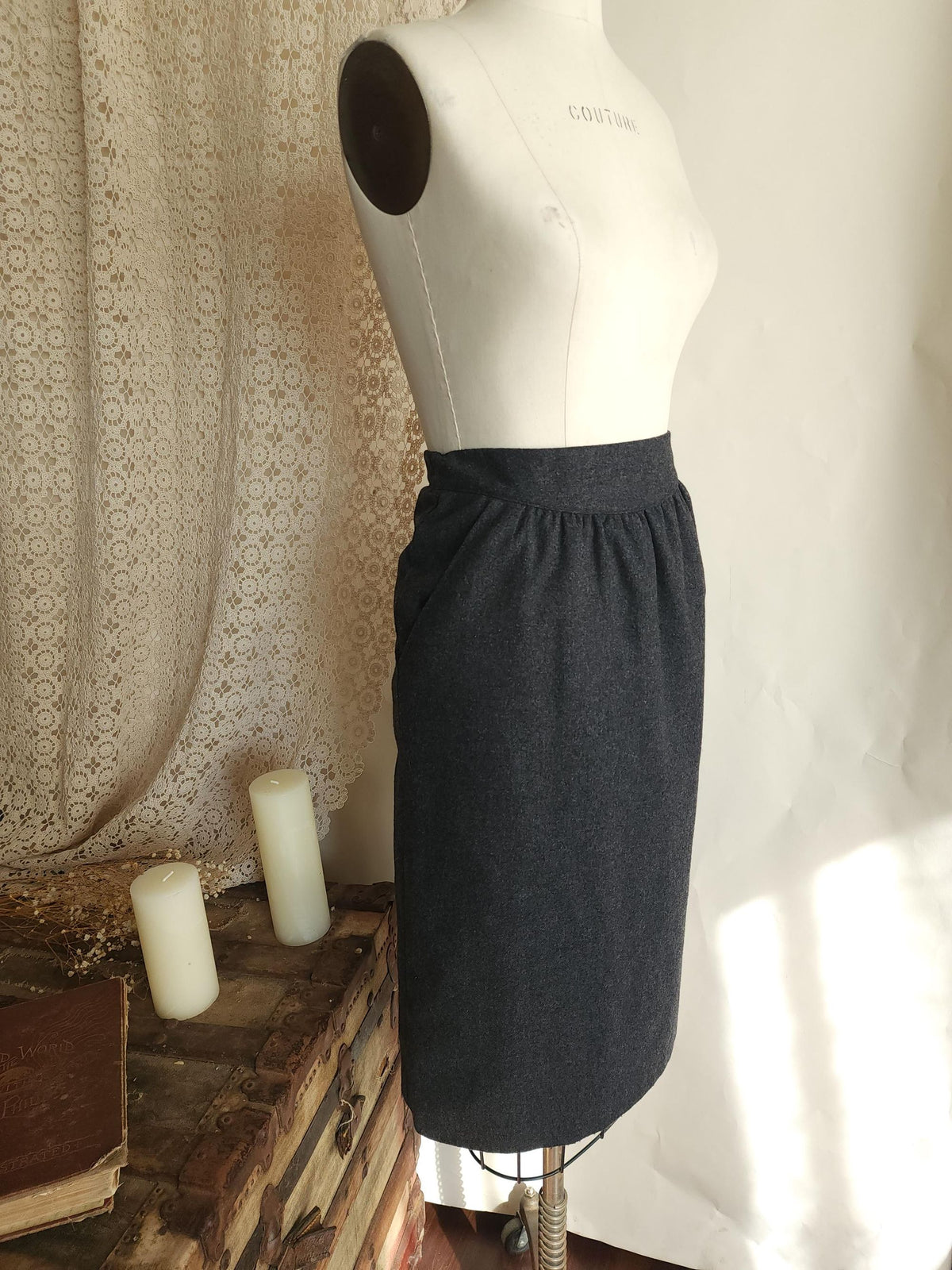 Vintage 1970s 1980s Gray Wool Pencil Skirt with Pockets