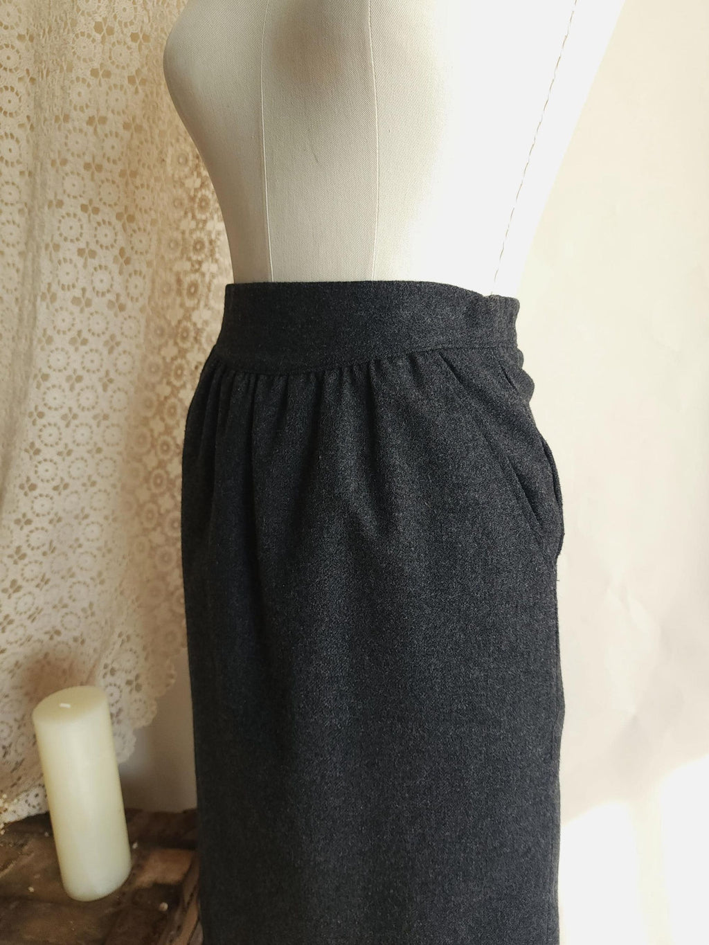 Vintage 1970s 1980s Gray Wool Pencil Skirt with Pockets