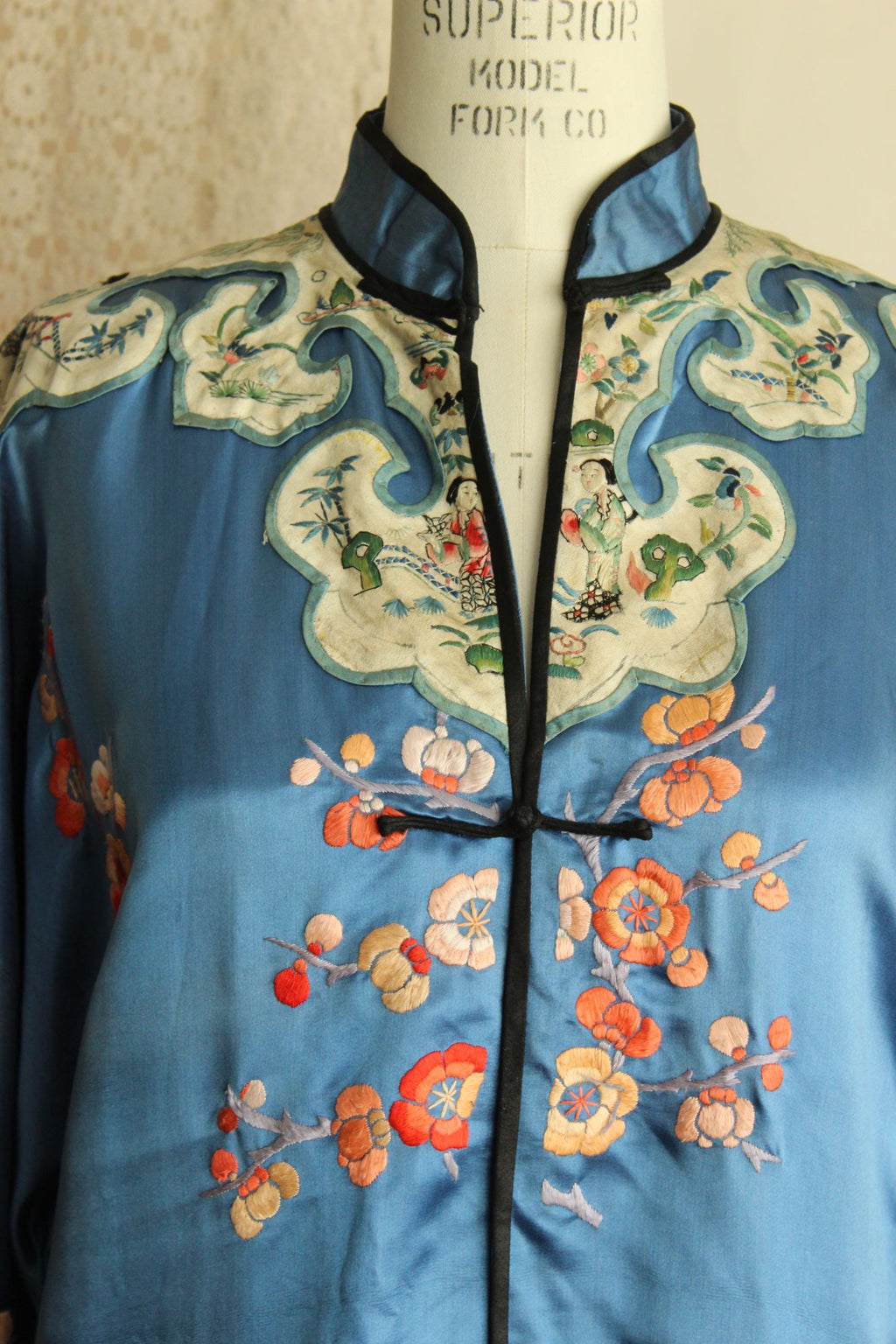 Vintage 1920s Antique Blue Embroidered Silk Chinese Robe