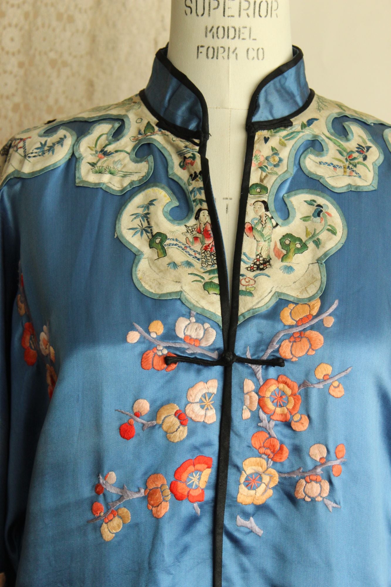 Vintage 1920s Antique Blue Embroidered Silk Chinese Robe