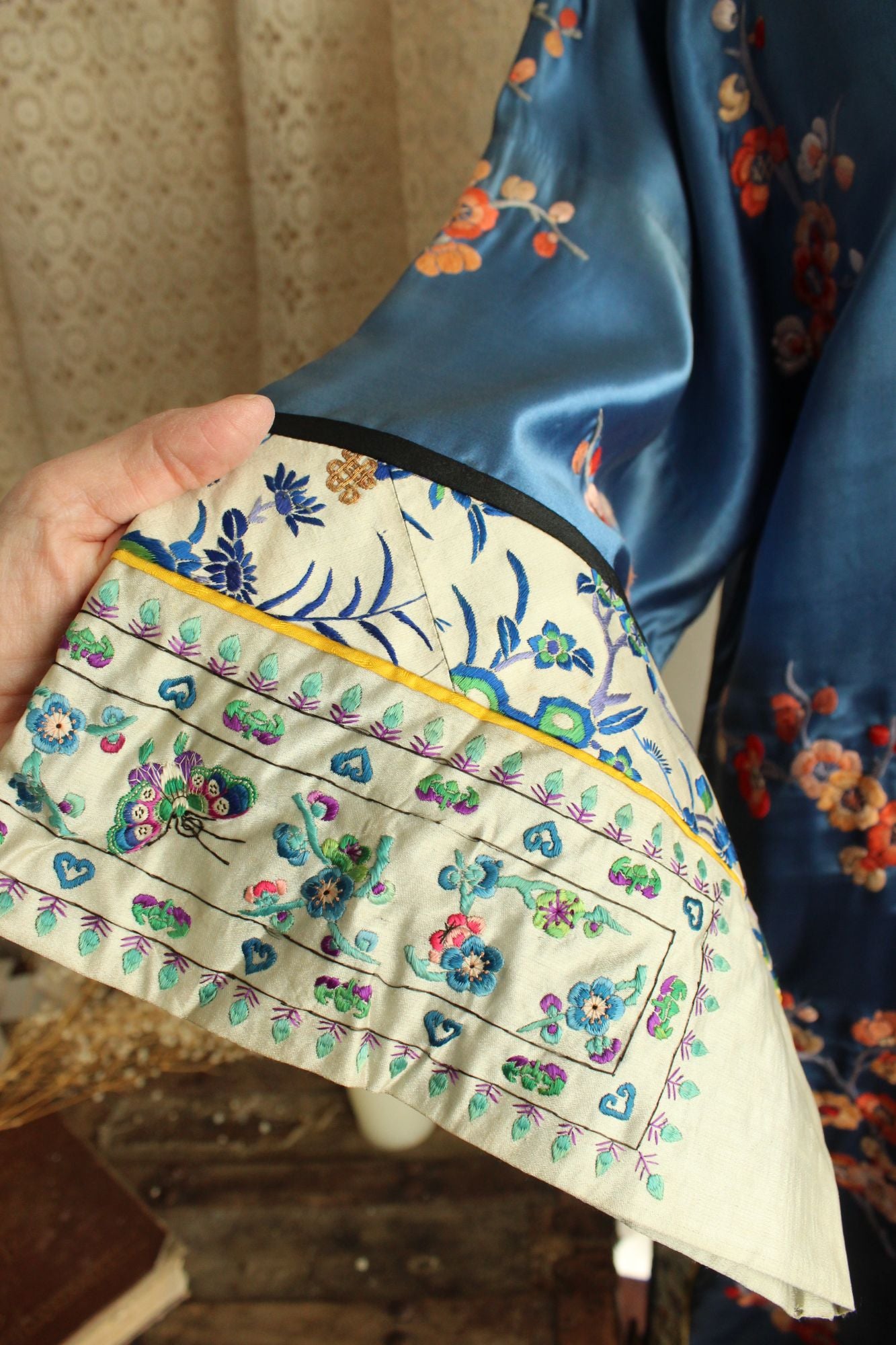 Vintage 1920s Antique Blue Embroidered Silk Chinese Robe