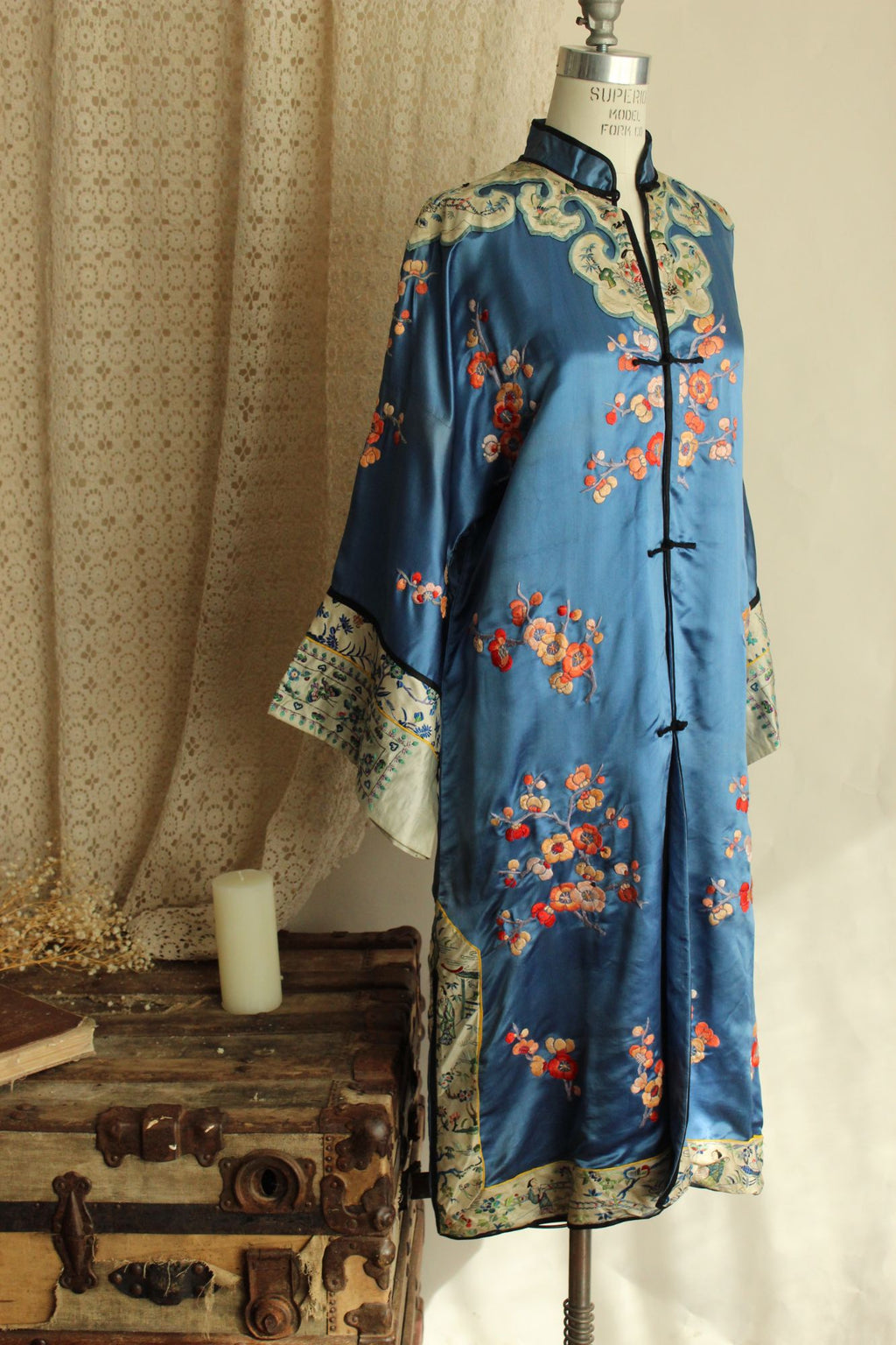 Vintage 1920s Antique Blue Embroidered Silk Chinese Robe