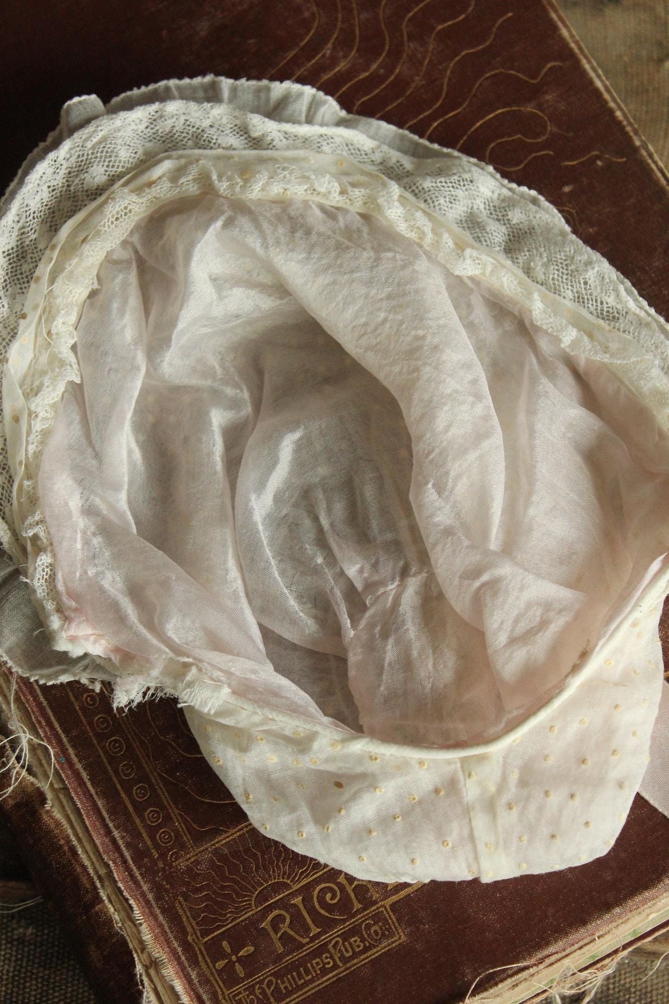 Vintage 1950s 1960s Baby Bonnet with Lace Trim and Swiss Dots