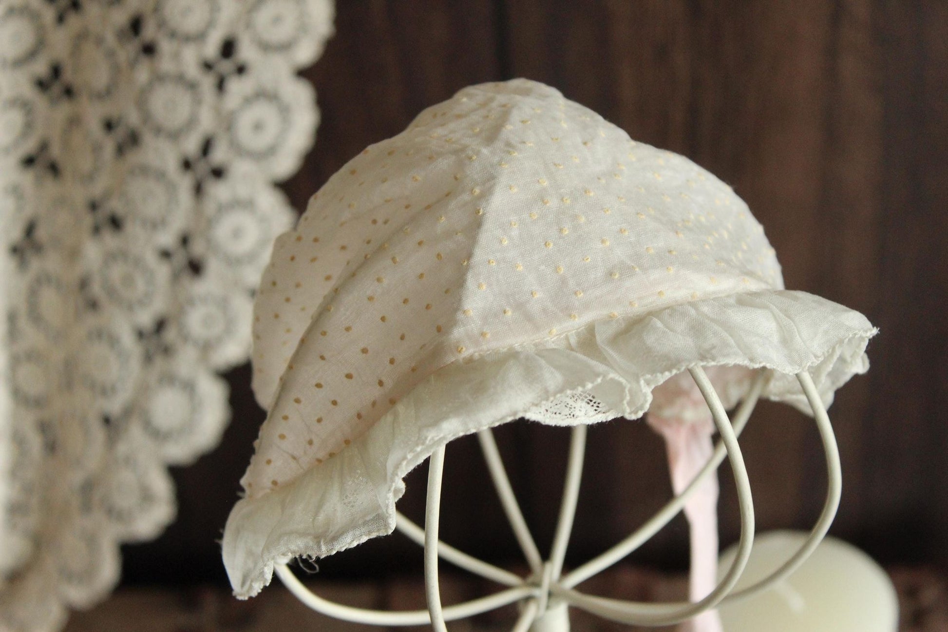 Vintage 1950s 1960s Baby Bonnet with Lace Trim and Swiss Dots