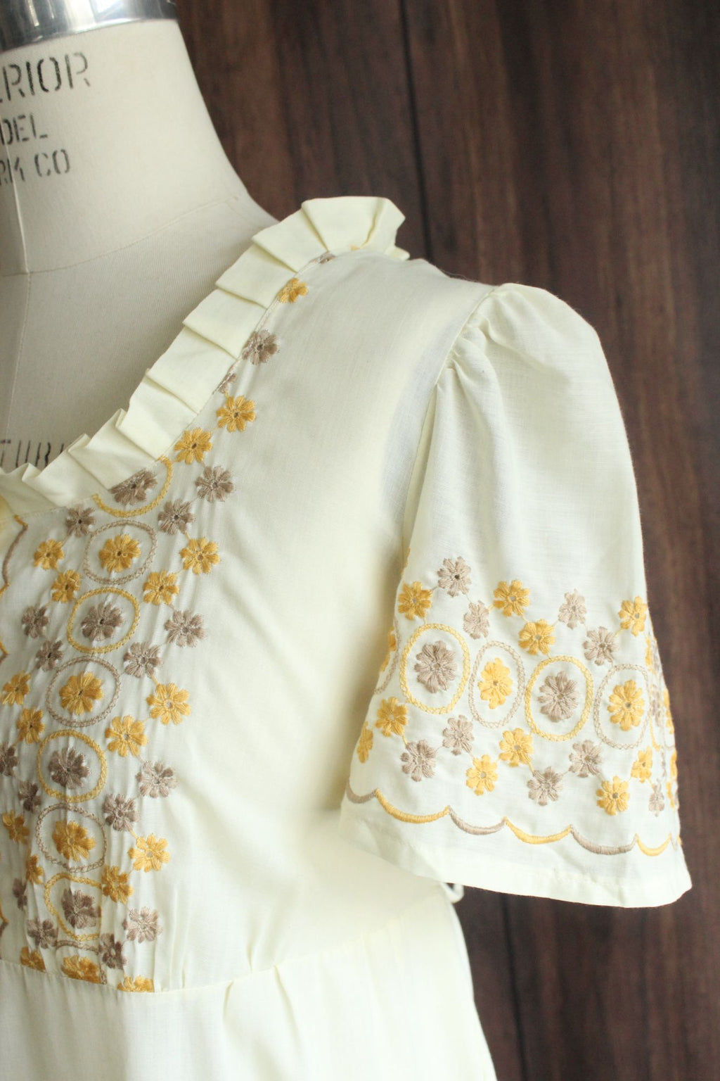 Vintage 1970s Yellow Embroidered Boho Maxidress