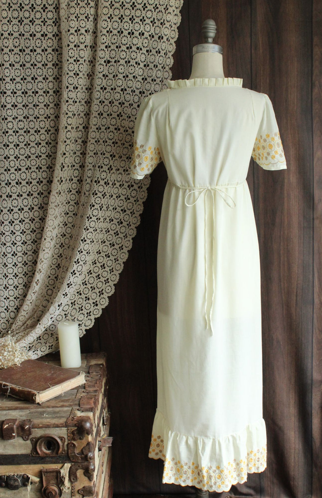 Vintage 1970s Yellow Embroidered Boho Maxidress