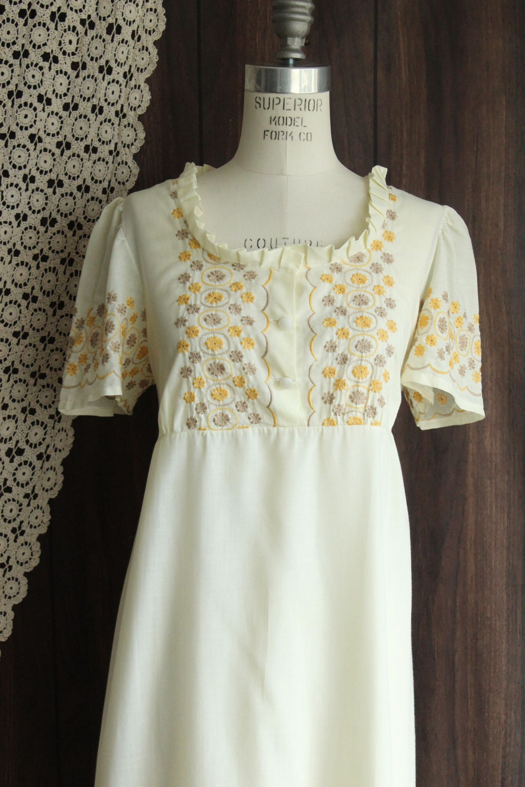 Vintage 1970s Yellow Embroidered Boho Maxidress