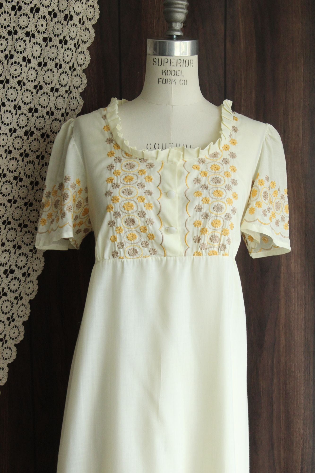 Vintage 1970s Yellow Embroidered Boho Maxidress