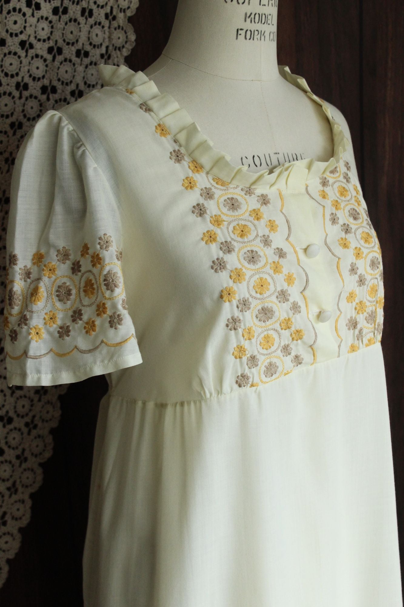 Vintage 1970s Yellow Embroidered Boho Maxidress