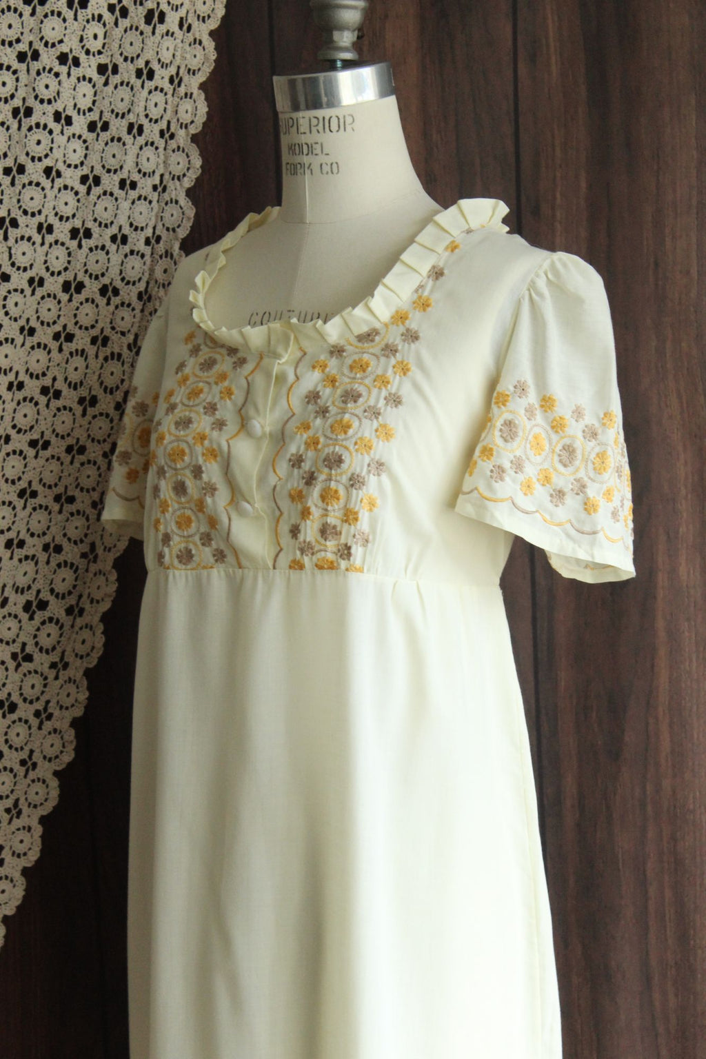 Vintage 1970s Yellow Embroidered Boho Maxidress