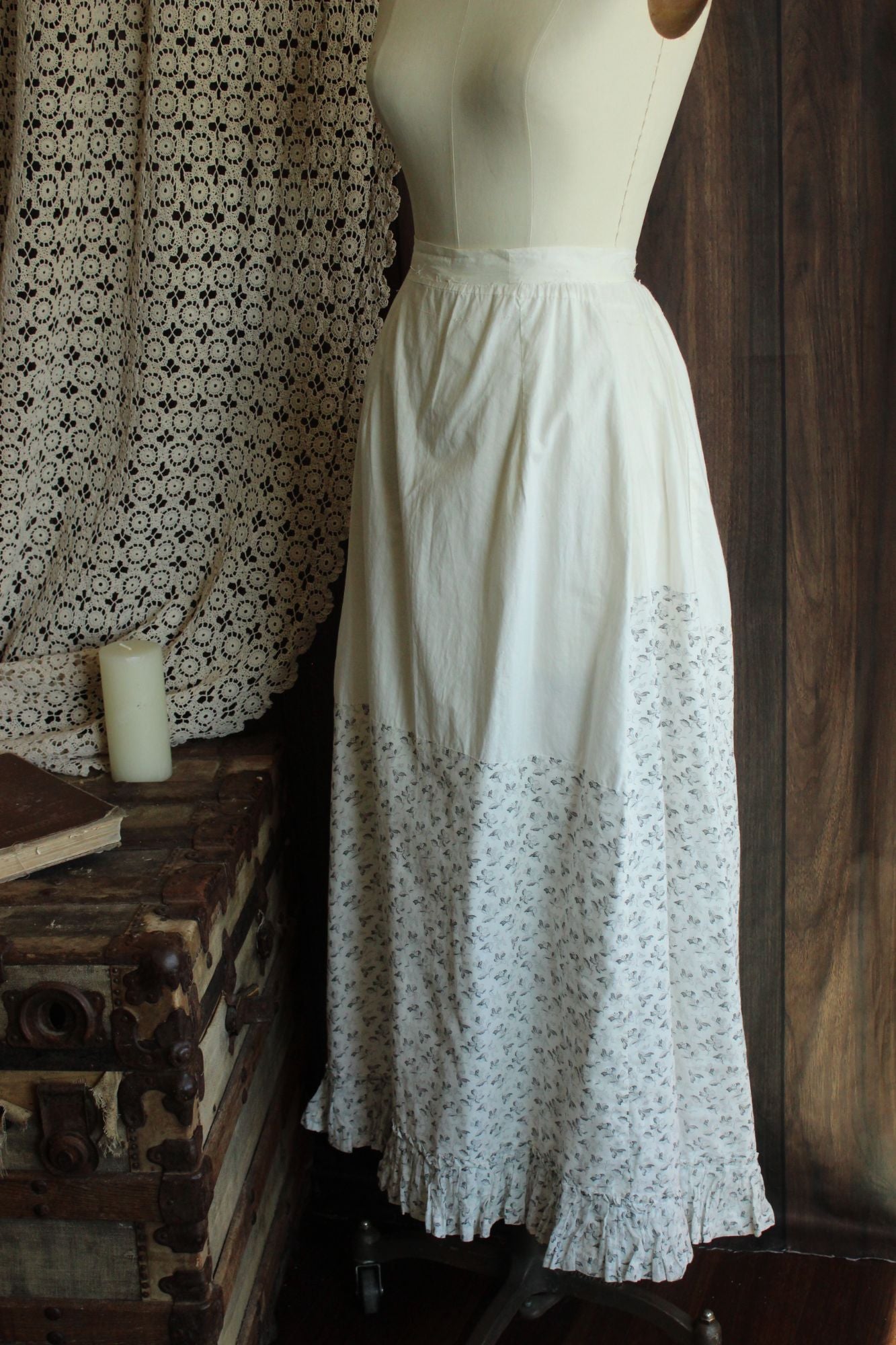 Vintage Antique 1890s Victorian Gray and White Floral Cotton Skirt