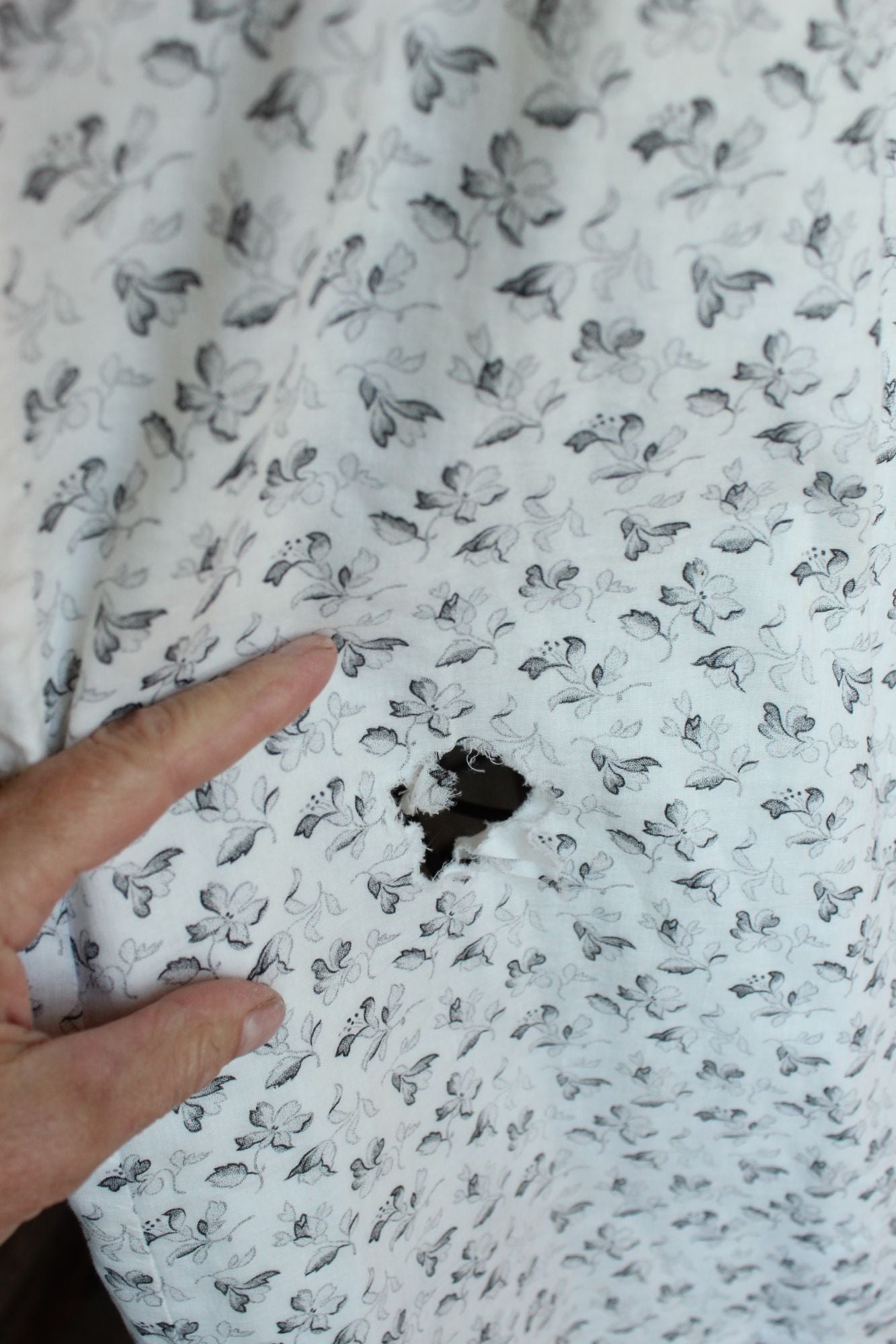 Vintage Antique 1890s Victorian Gray and White Floral Cotton Skirt