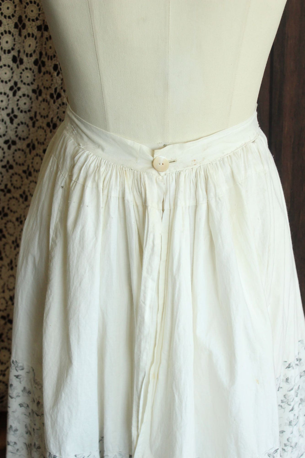 Vintage Antique 1890s Victorian Gray and White Floral Cotton Skirt