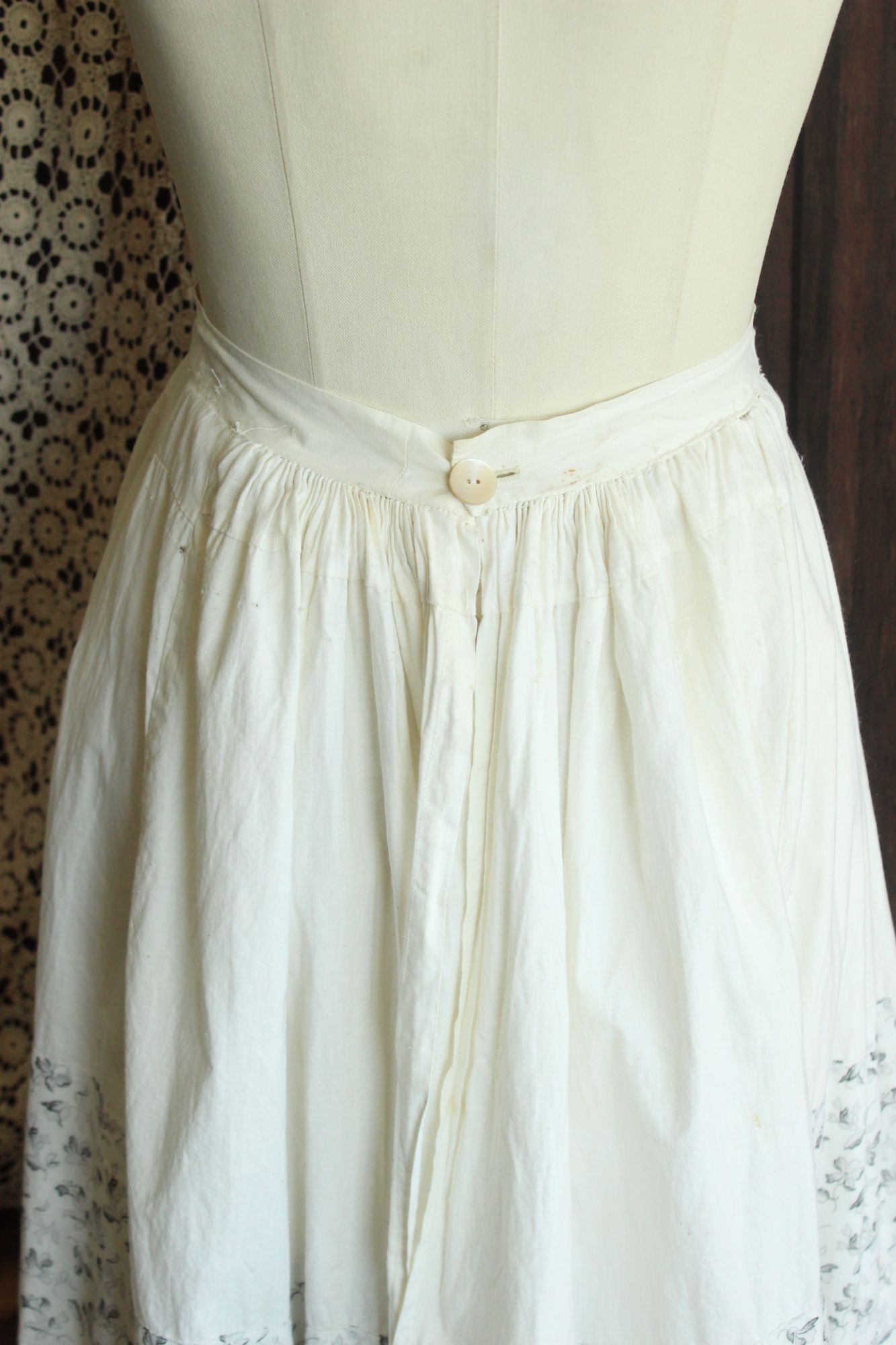 Vintage Antique 1890s Victorian Gray and White Floral Cotton Skirt
