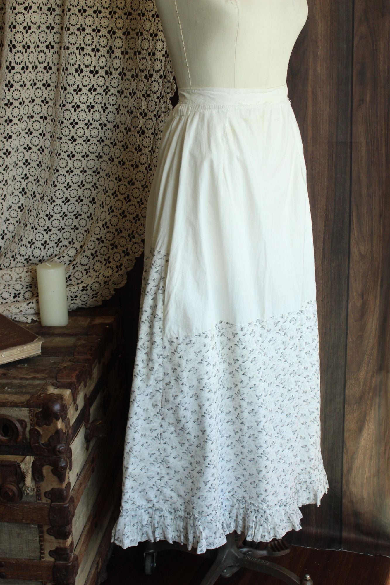 Vintage Antique 1890s Victorian Gray and White Floral Cotton Skirt