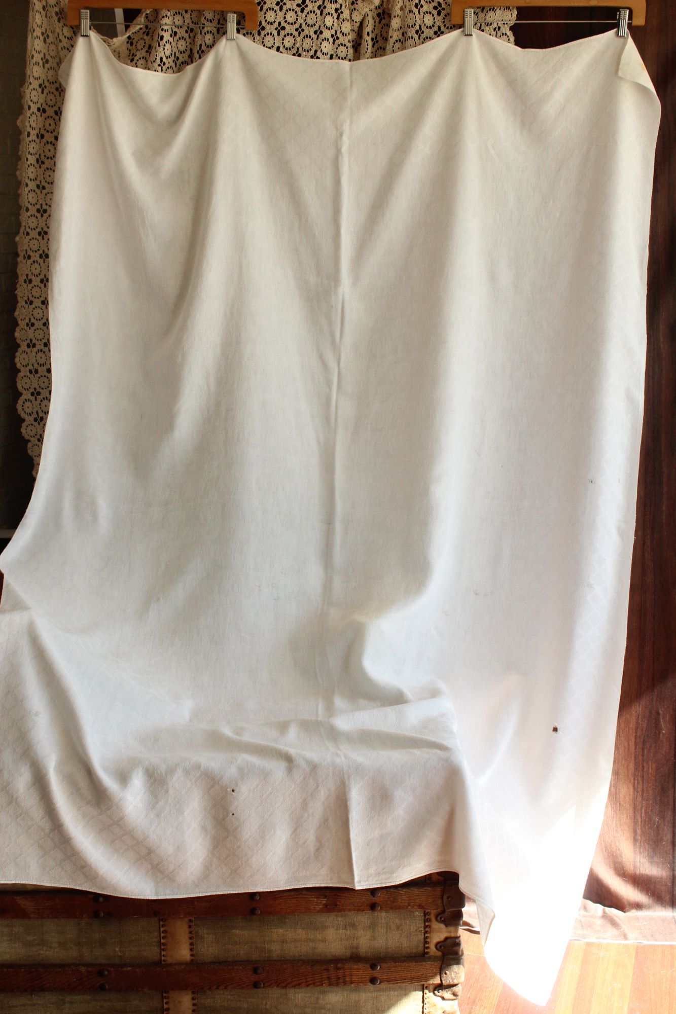 Vintage 1950s 1960s White Damask Rectangular Tablecloth With Rose Pattern