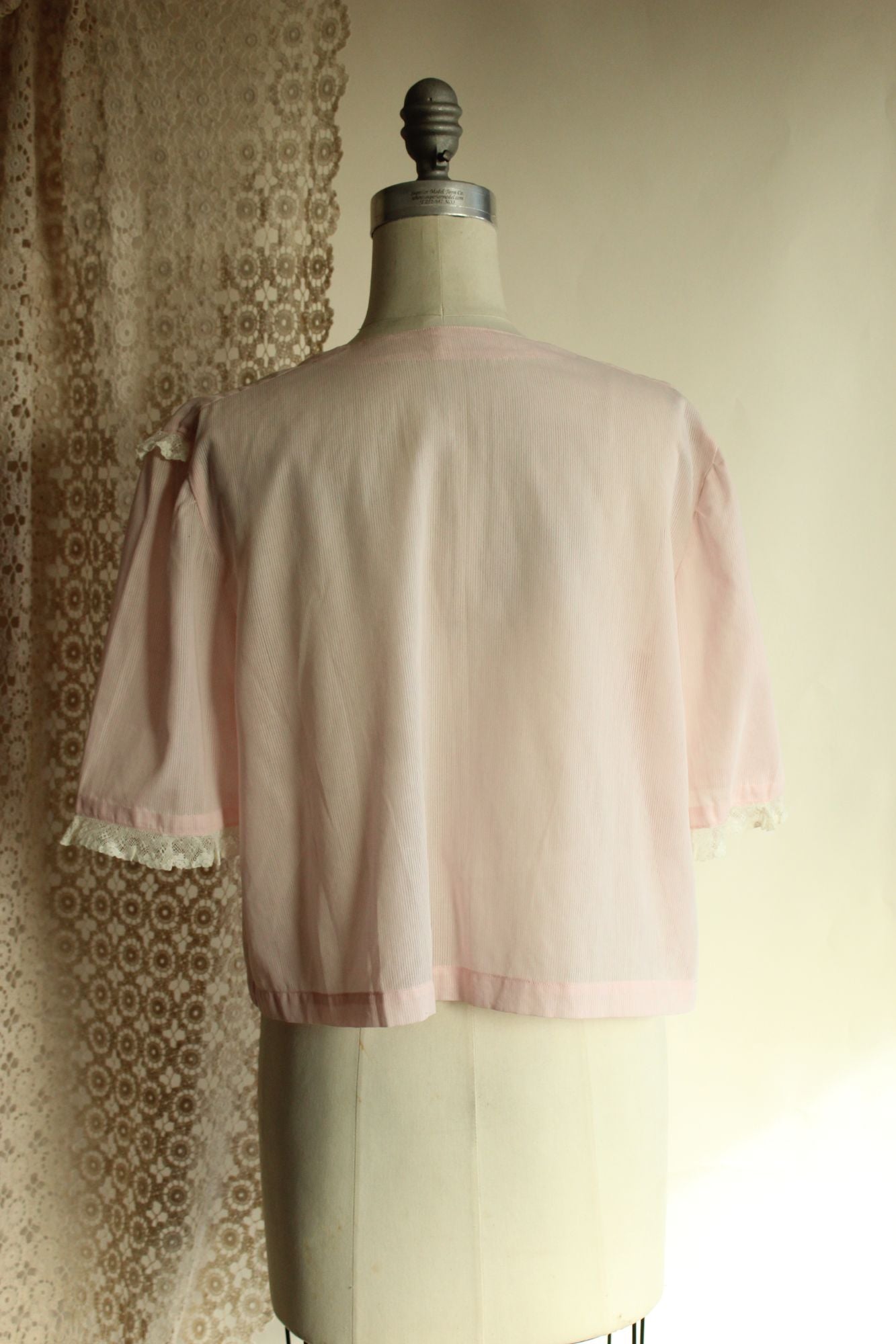 Vintage 1940s 1950s Pale Pink Pinstripe Bed Jacket
