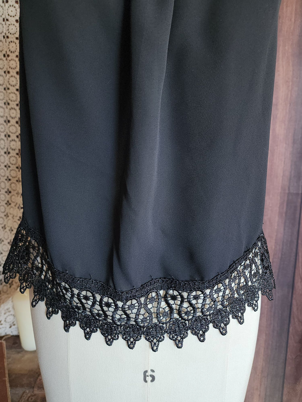 Oboe Womens Top, Black Spaghetti Strap, Size Large, Lace Trim