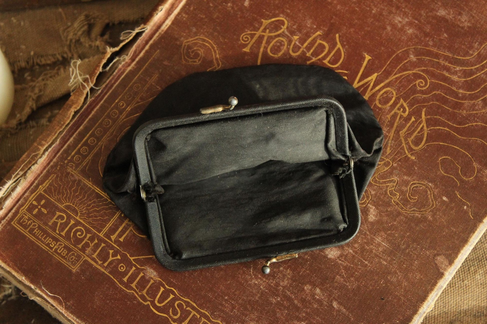 Vintage 1940s Black Moire Taffeta Coin Purse