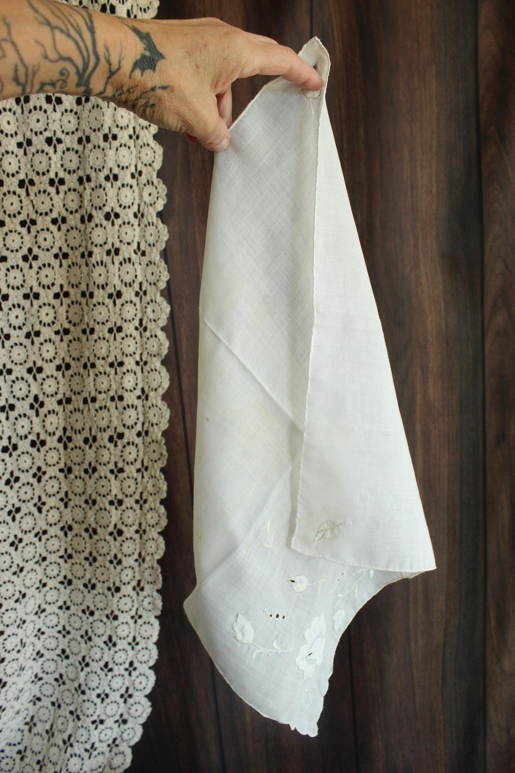 Vintage 1940s 1950s White Embroidered Cotton Handkerchief