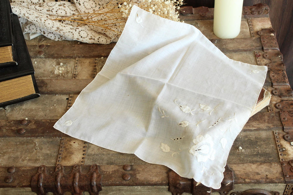 Vintage 1940s 1950s White Embroidered Cotton Handkerchief