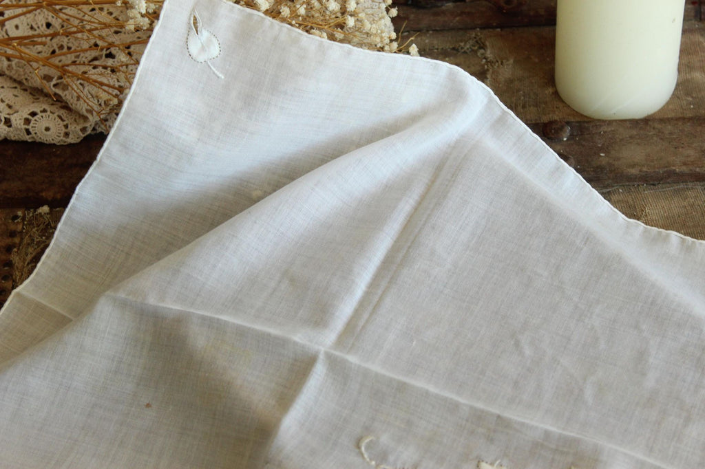 Vintage 1940s 1950s White Embroidered Cotton Handkerchief