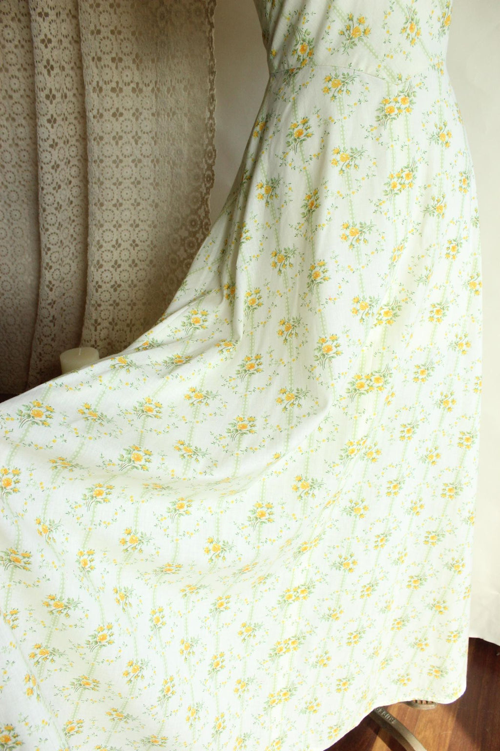 Vintage 1970s Floral Print Prairie Maxi dress with yellow and green flowers
