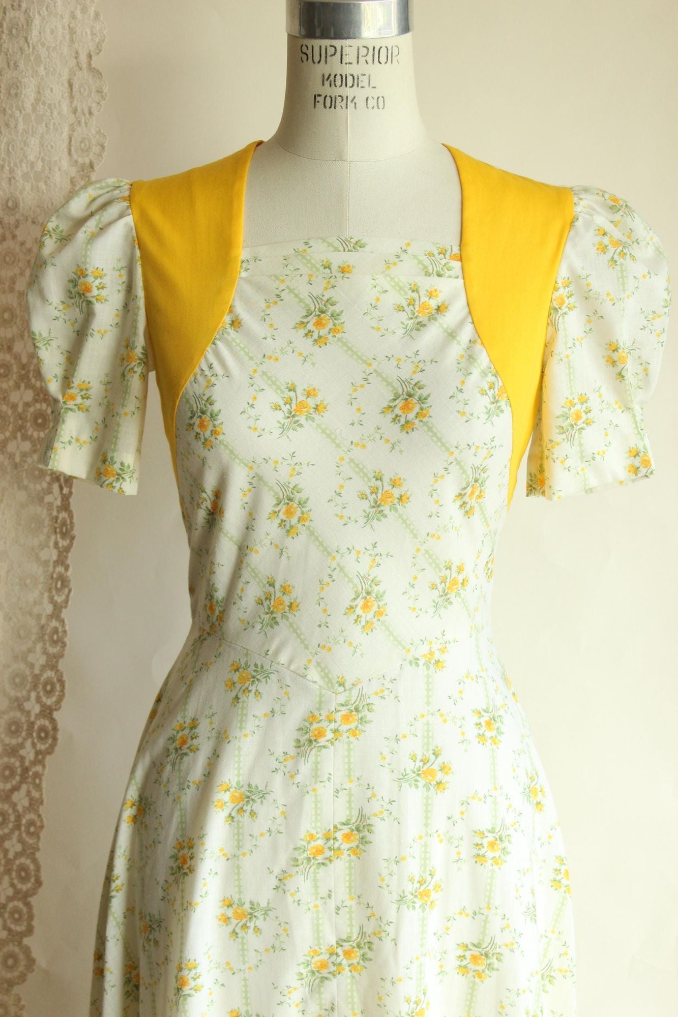 Vintage 1970s Floral Print Prairie Maxi dress with yellow and green flowers