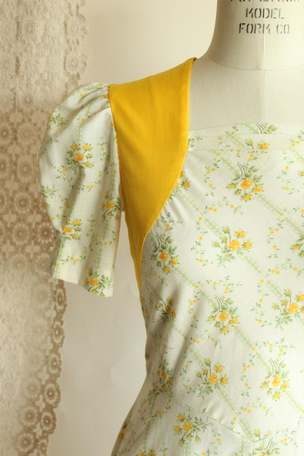 Vintage 1970s Floral Print Prairie Maxi dress with yellow and green flowers