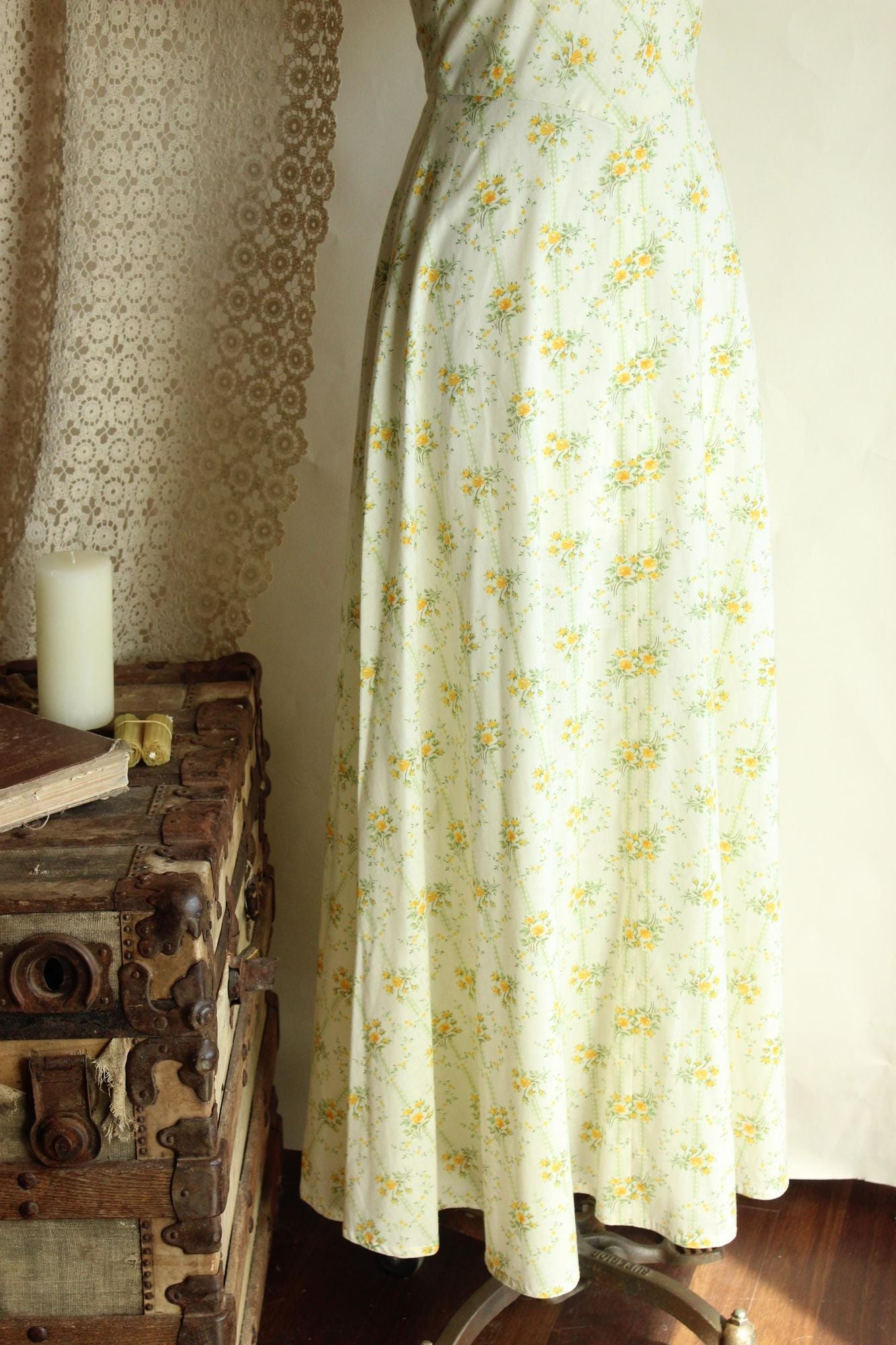 Vintage 1970s Floral Print Prairie Maxi dress with yellow and green flowers
