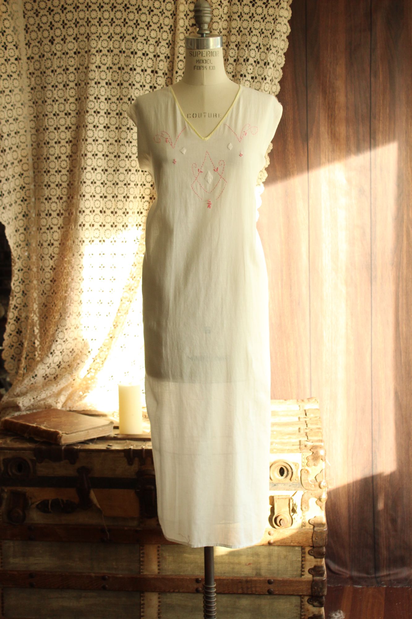 Antique 1910s 1920s White Cotton Embroidered Nightgown