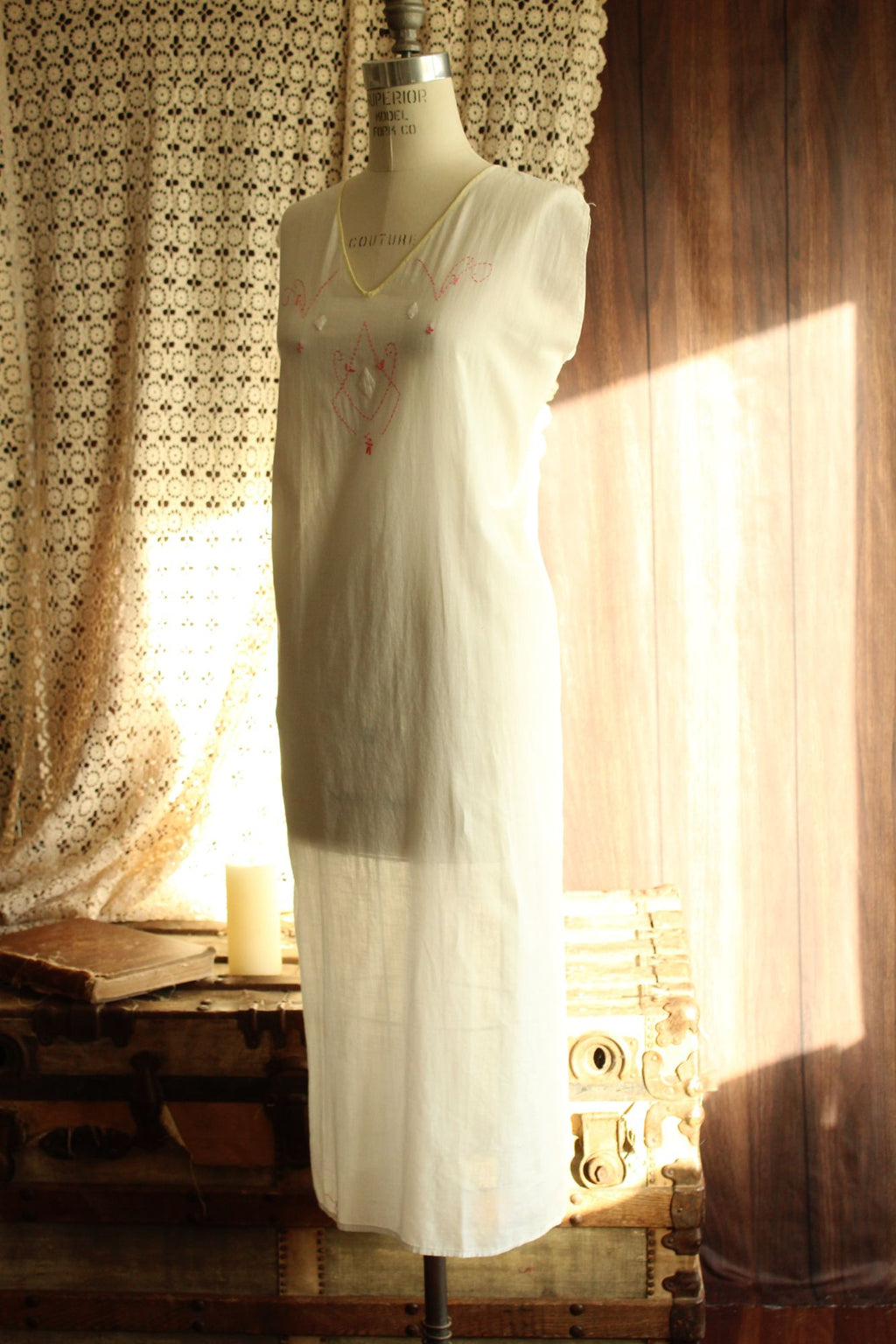 Antique 1910s 1920s White Cotton Embroidered Nightgown