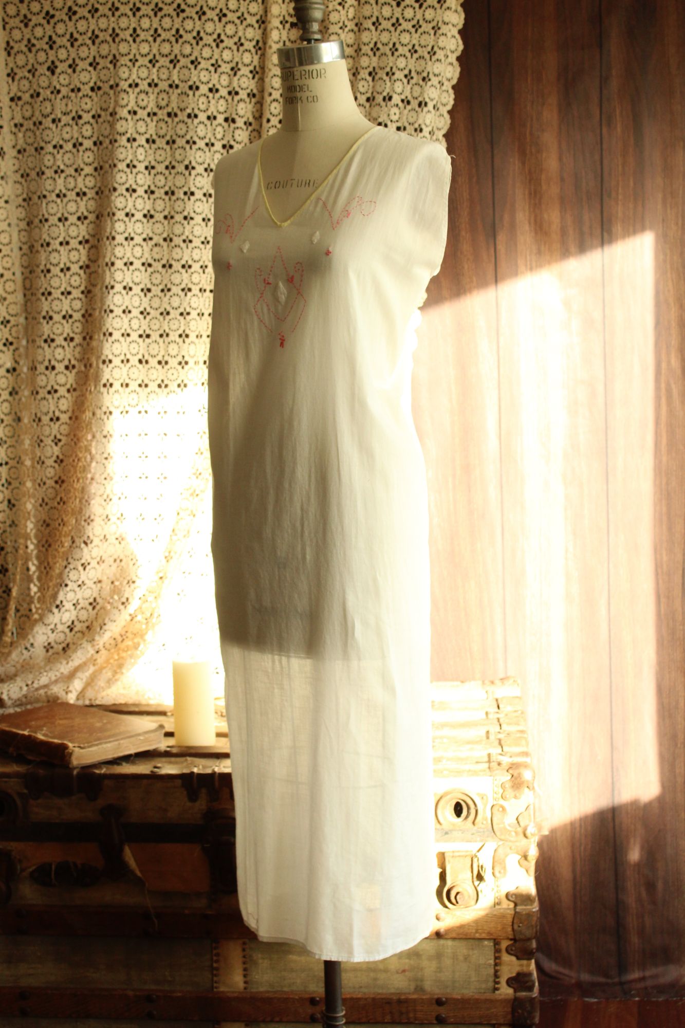 Antique 1910s 1920s White Cotton Embroidered Nightgown