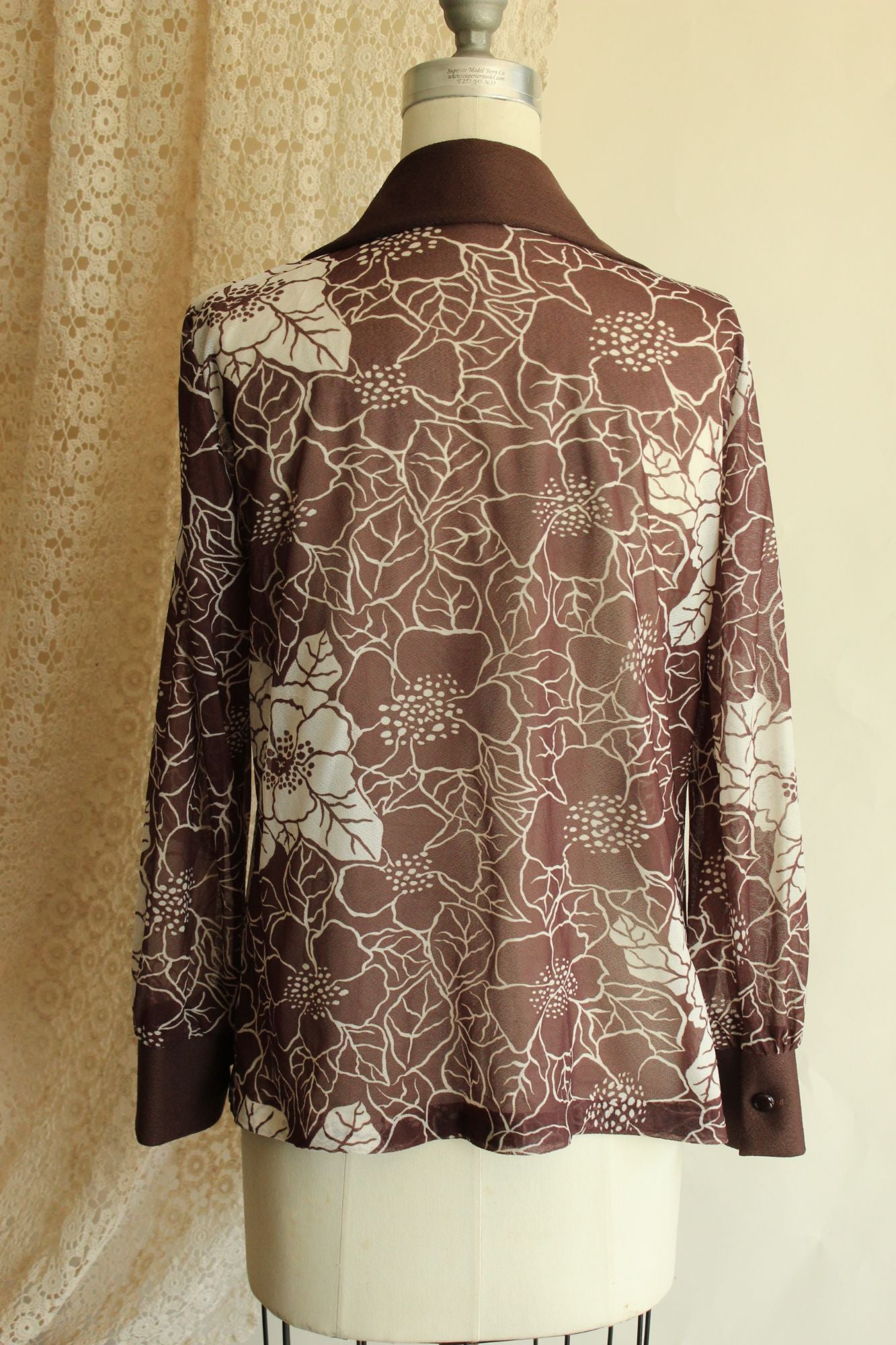 Vintage 1970s Dagger Collar Floral Print Blouse