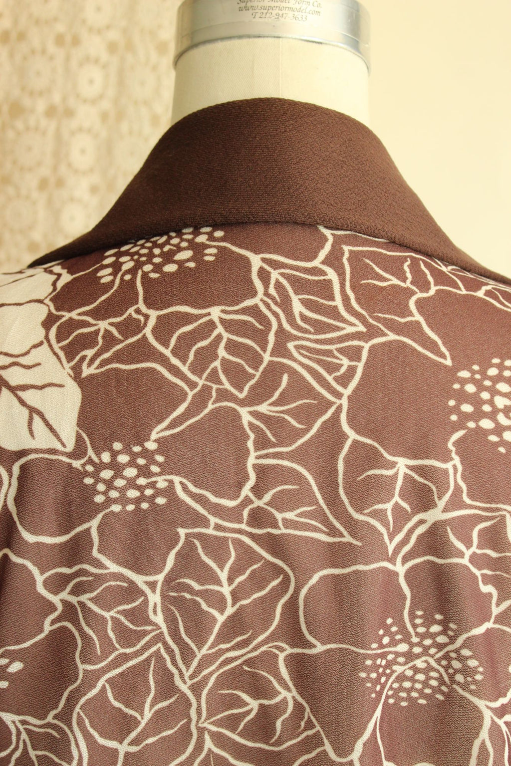 Vintage 1970s Dagger Collar Floral Print Blouse