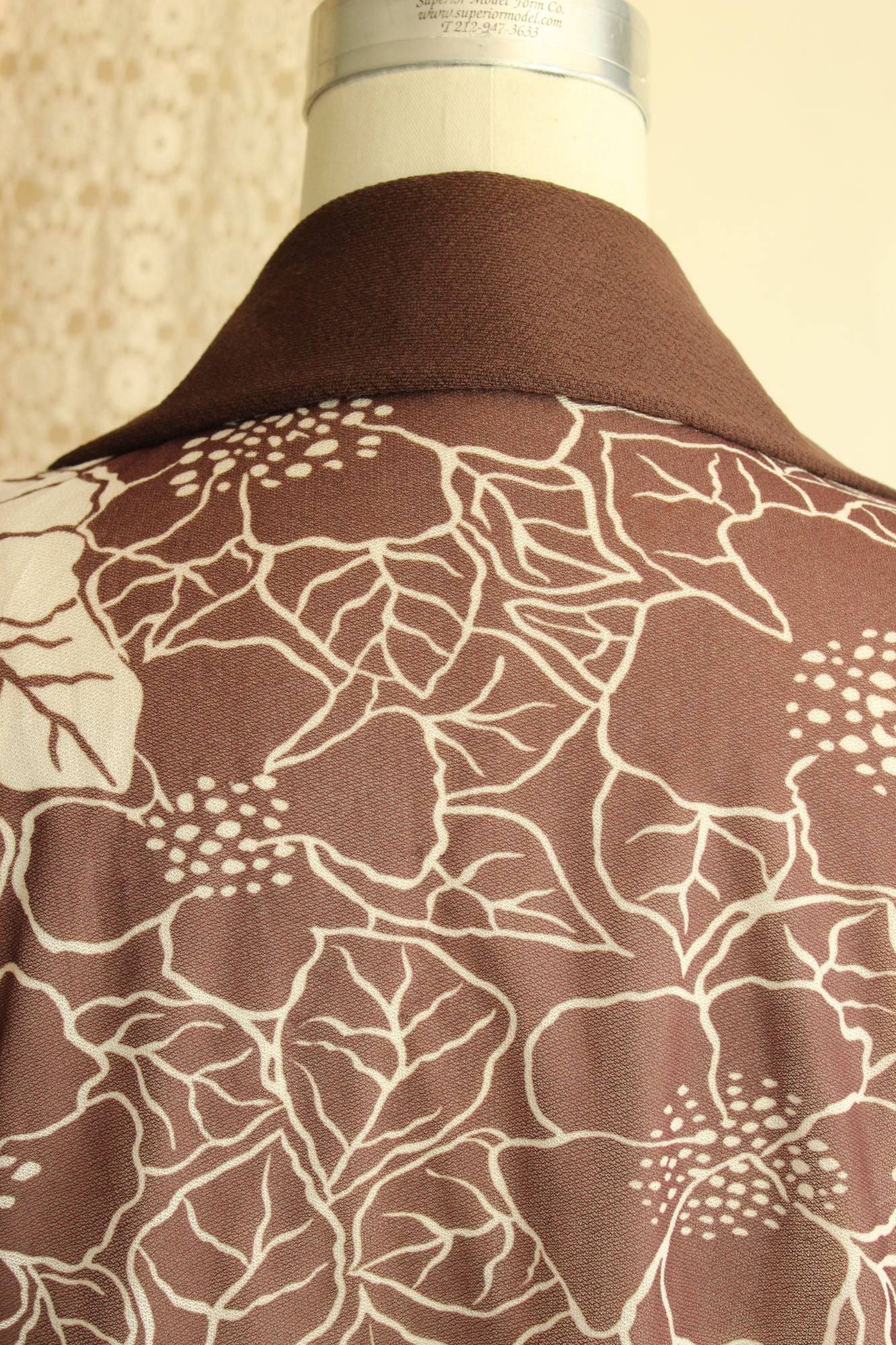 Vintage 1970s Dagger Collar Floral Print Blouse