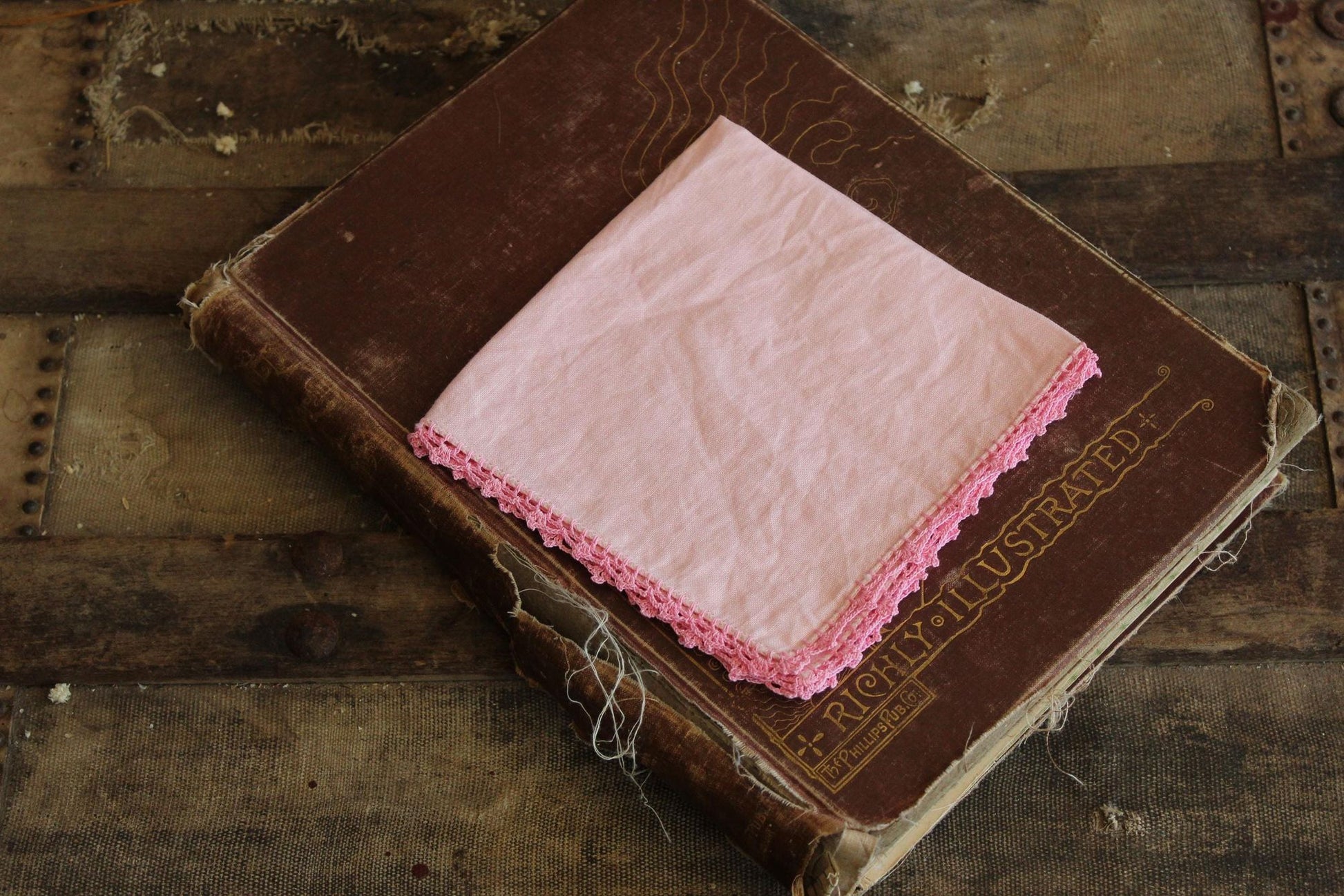 Vintage 1950s 1960s Pink Linen Handkerchief With Crochet Lace Trim