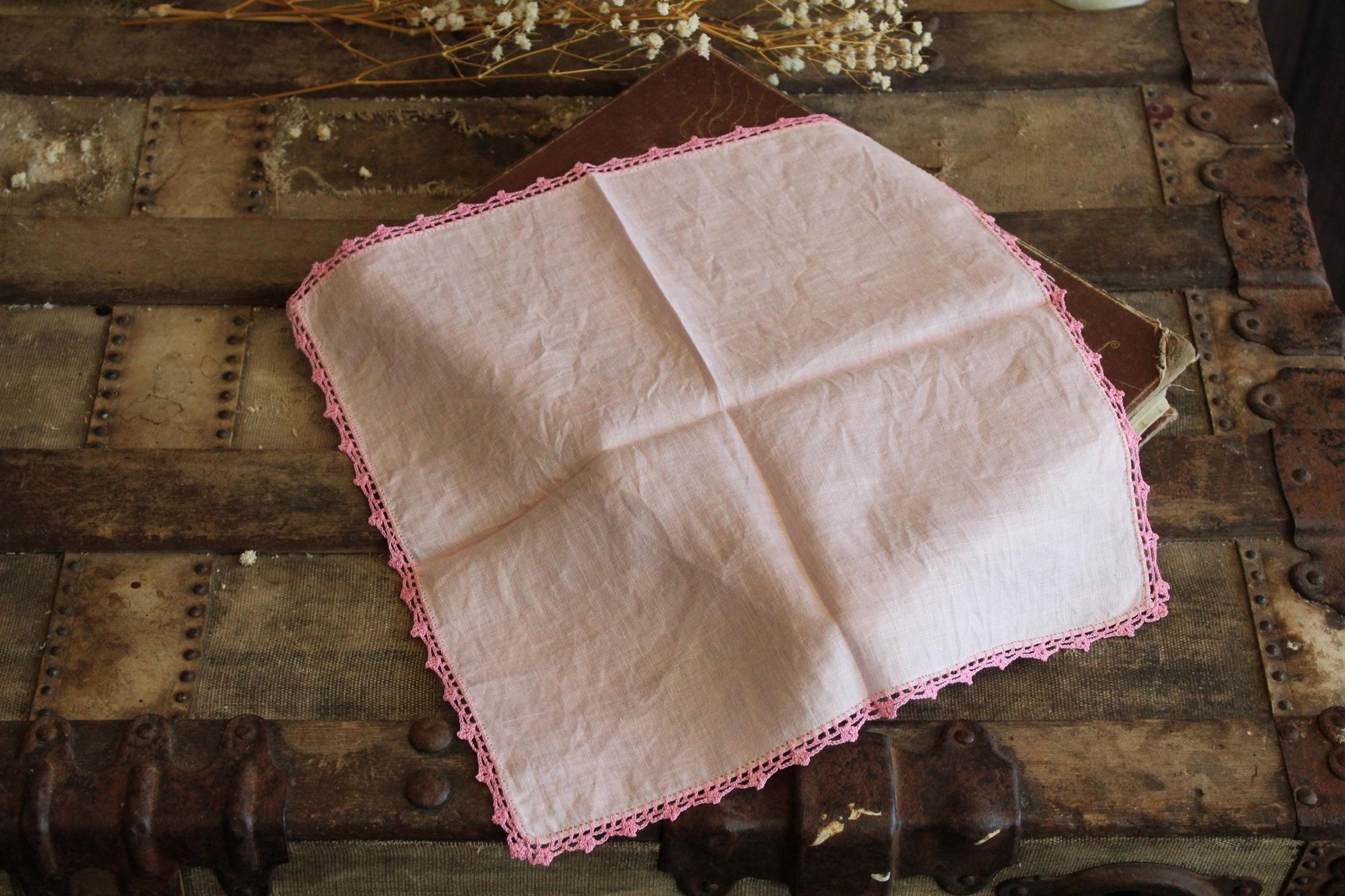 Vintage 1950s 1960s Pink Linen Handkerchief With Crochet Lace Trim