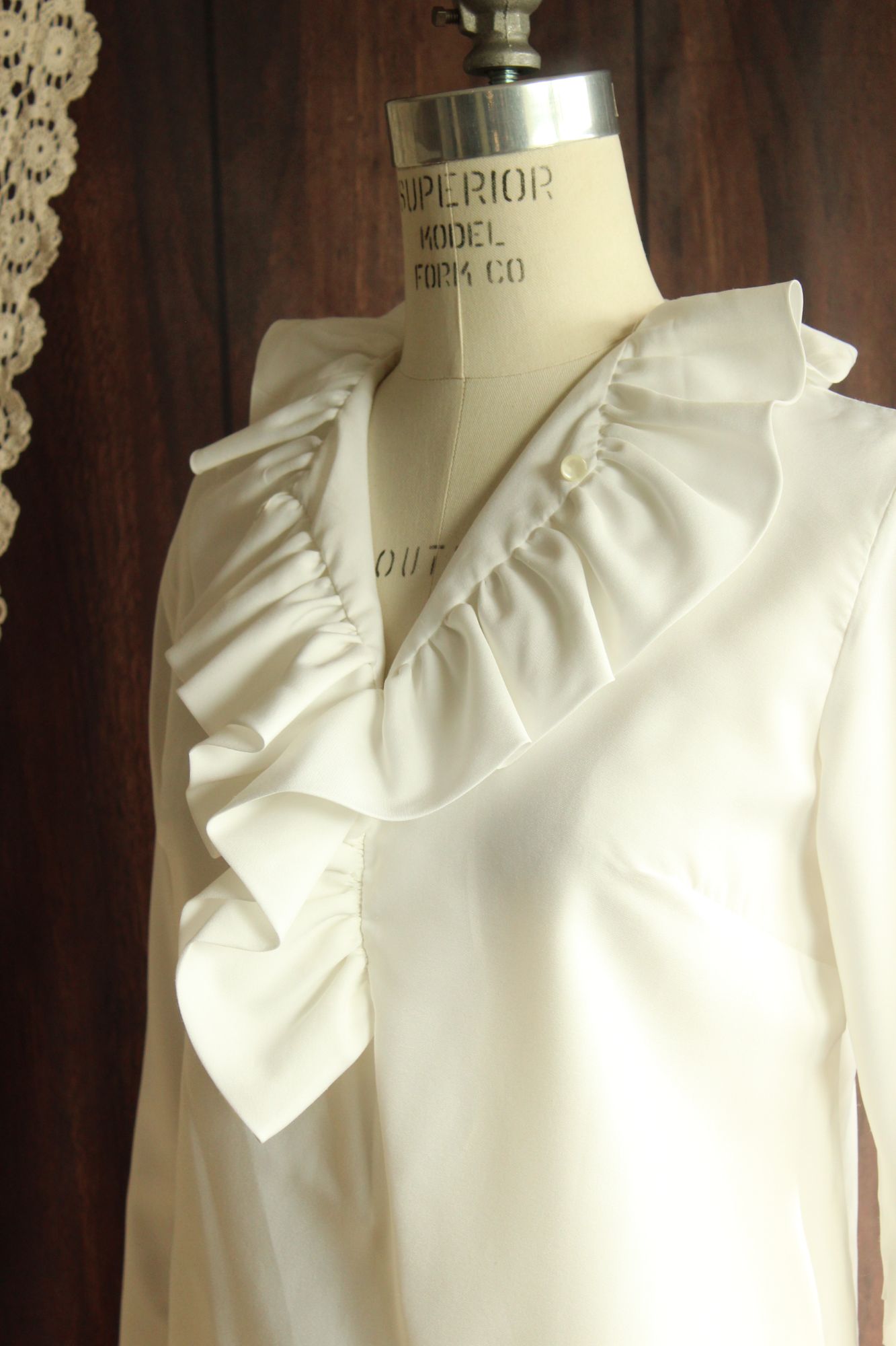 Vintage 1960s Teddi of California White Ruffle Collar Blouse