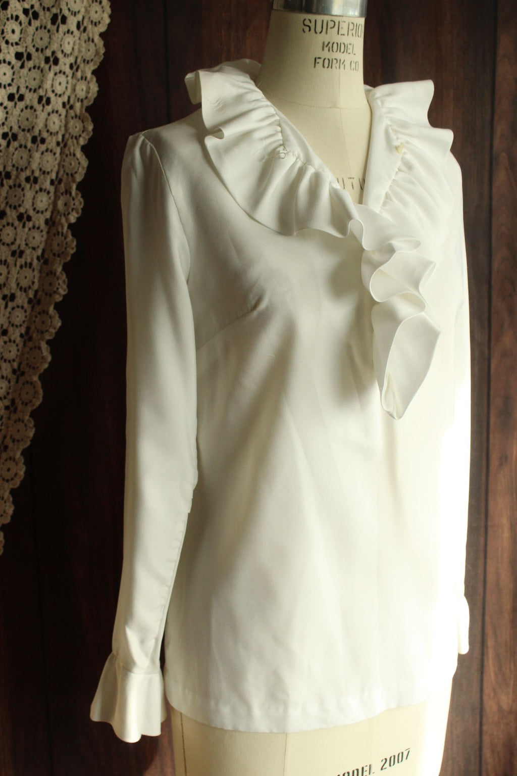 Vintage 1960s Teddi of California White Ruffle Collar Blouse