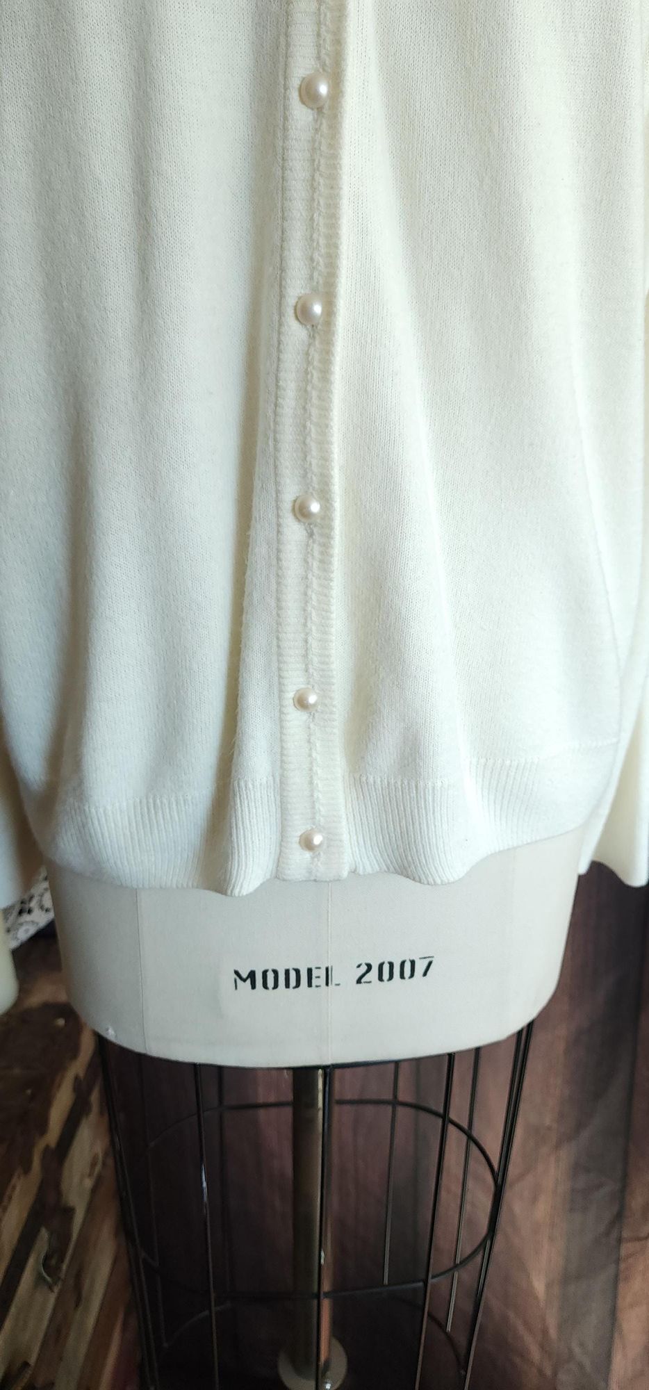 Vintage 1980s 1990s Studio Works Knit Winter White Cardigan Sweater