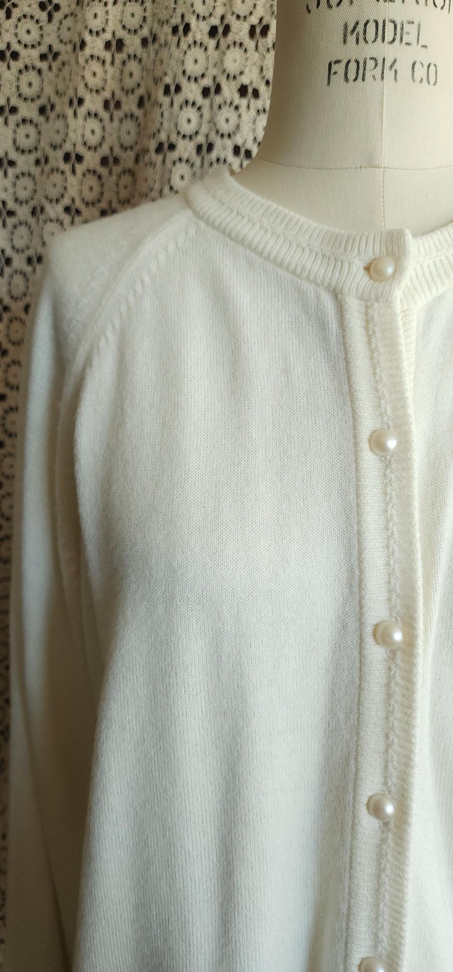 Vintage 1980s 1990s Studio Works Knit Winter White Cardigan Sweater
