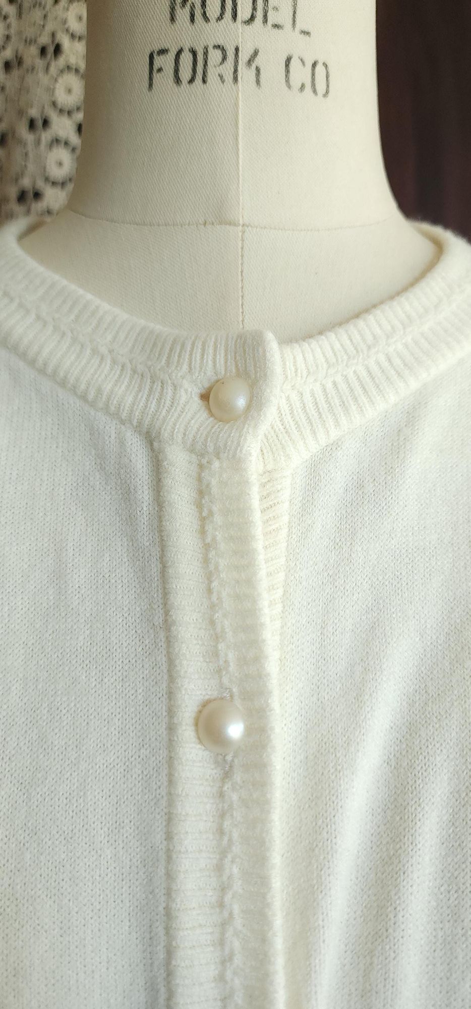 Vintage 1980s 1990s Studio Works Knit Winter White Cardigan Sweater